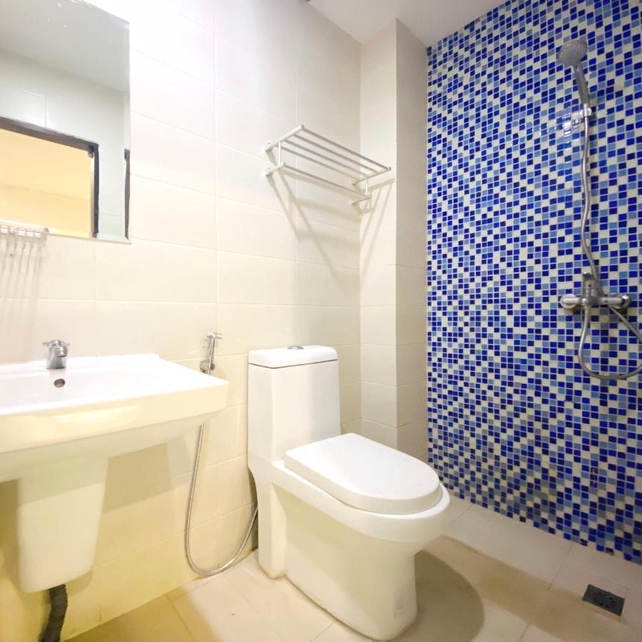 Hostel Djuragan Kamar Mangga Besar Dżakarta Zewnętrze zdjęcie