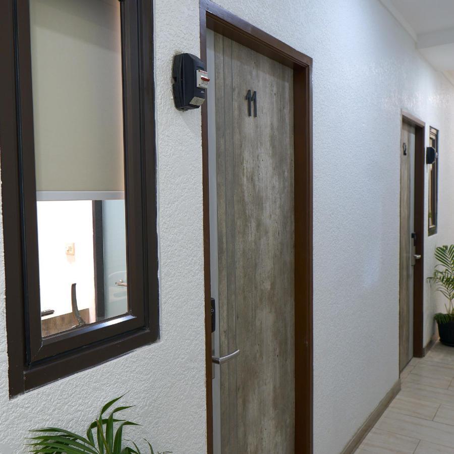 Hostel Djuragan Kamar Mangga Besar Dżakarta Zewnętrze zdjęcie